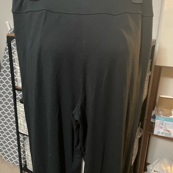 J. Jill Wearever pleated crop wide leg pants. Soft Rayon. Pockets - Picture 5 of 12